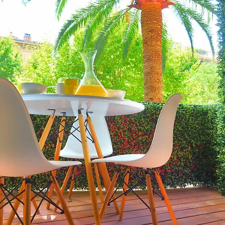 Nestor&jeeves - Camilia Terrasse - - Close Sea ニース